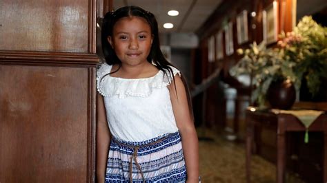 Niña mexicana de 10 años acerca a las mujeres a la ciencia VIDEO INVDES