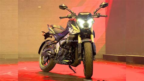 Pulsar 400 Becomes No 1 Selling 400cc From Bajaj Overtakes Triumph