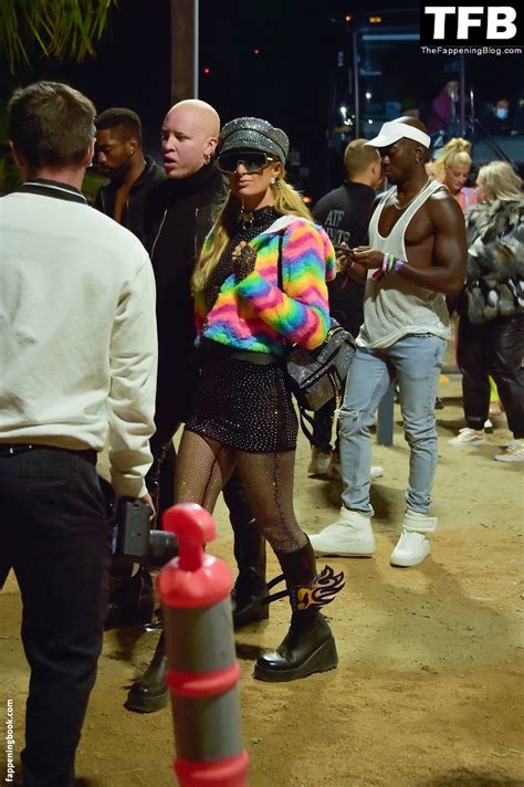 Paris Hilton Nude OnlyFans Leaks Fappening FappeningBook