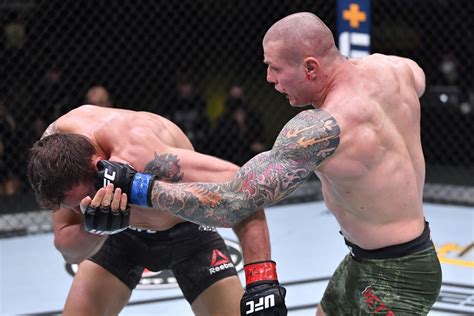 Marvin Vettori Outstrikes Jack Hermansson Makes Statement To Win Ufc