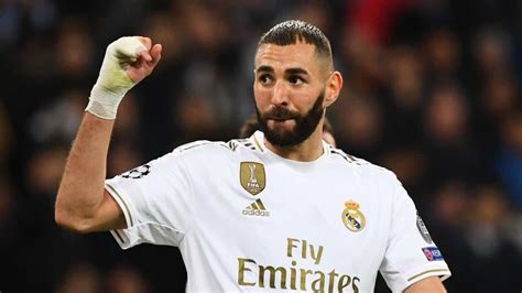 Coronavirus Karim Benzema Vend Sont Maillot Aux Enchères Pour Soutenir