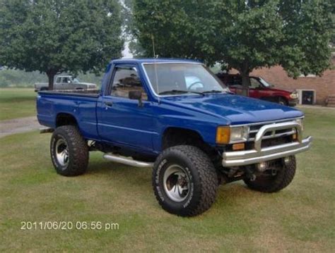 Photo Image Gallery And Touchup Paint Toyota Truck In Medium Blue 8a1