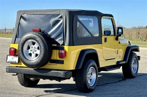 13k Mile 2006 Jeep Wrangler Unlimited 6 Speed For Sale On Bat Auctions Closed On December 15