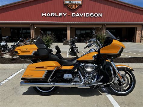 2022 Harley Davidson CVO Road Glide Limited Hightail Yellow Pearl