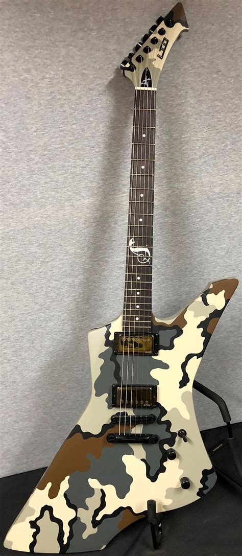 Esp Ltd James Hetfield Signature Snakebyte Camo With Hard Shell Case