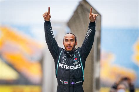 F1 Hamilton Wins In Turkey To Clinch Record Equalling Seventh World Title Federation