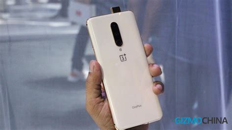 Oneplus And Oneplus Pro Hands On Photos Gives Us A Closer Look At