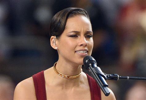 VIDEO: Alicia Keys Performs Longest National Anthem Ever at Super Bowl ...