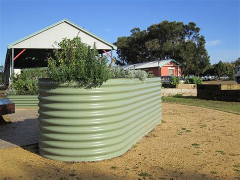 Gmtanks Image Gallery Gmtanks Water Tanks And Raised Garden Beds