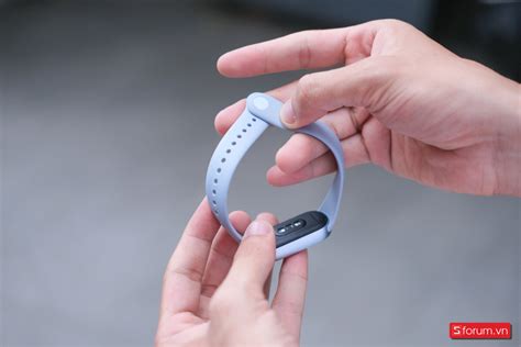 Trên Tay Xiaomi Mi Band 9 Viền Kim Loại Nâng Cấp Cảm Biến Pin 21 Ngày Giá Chỉ 890 000 đồng