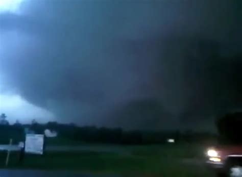Extreme Video Of The Ef5 Tornado That Hit Phil Campbell At April 27