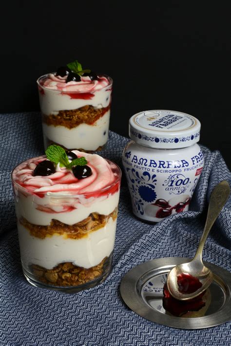 Rezept F R Amarena Quark Dessert Mit Amarettini Mit Amarena Kirschen