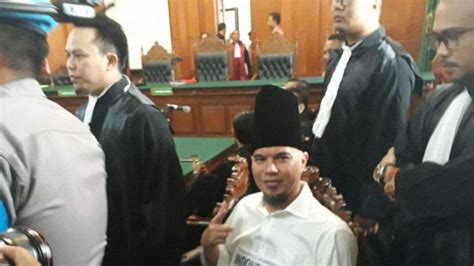 Dikabarkan Lolos Jadi Anggota Dpr Tulisan Ahmad Dhani Ini Viral Tim