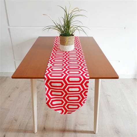 Jual Table Runner Panjang Turtle Merah Taplak Meja Makan Bed