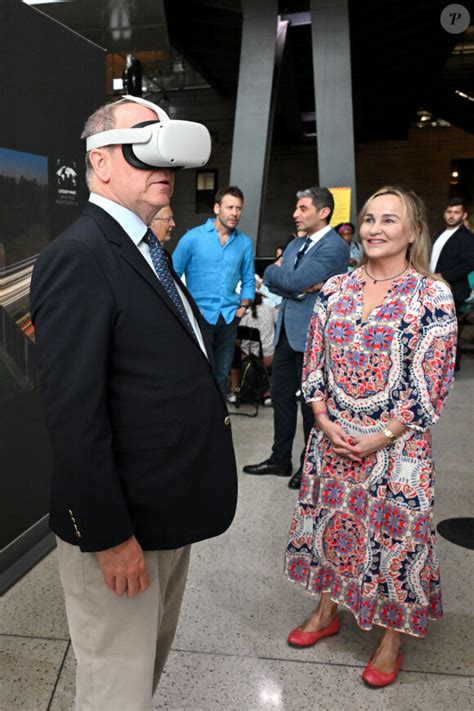 PHOTOS Albert De Monaco Visite Surprise Du Prince En Pleine Gare