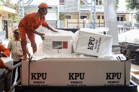 Jelang Pemilu Serentak Rupiah Ditutup Turun Poin Ke Rp Akurat