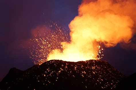 Eruption Piton de la Fournaise 28 septembre 2018 (4) - Tunnels de lave ...