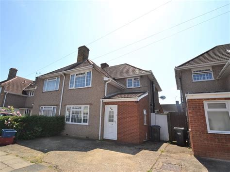 3 Bed Semi Detached House For Sale In Granville Avenue Hounslow Tw3