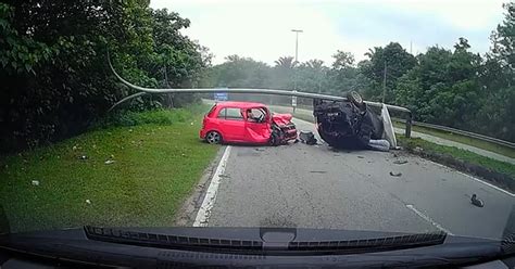 Pemandu Myvi Maut Kereta Dipandunya Terbabas Masuk Ke Laluan