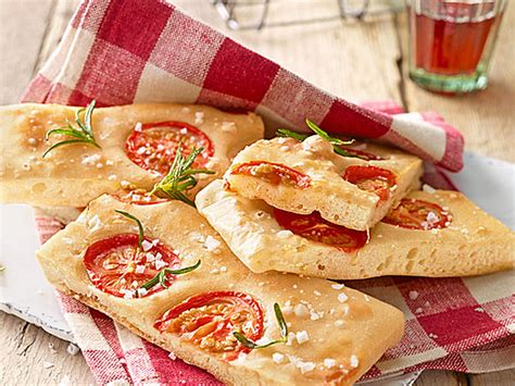 Focaccia Mit Tomaten Und Rosmarin Von Gloryous Chefkoch