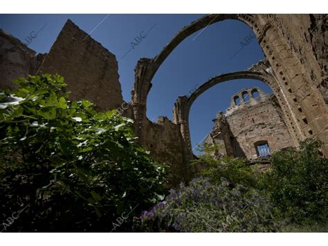 Reportaje Sobre El Monasterio De Pelayos De La Presa Actualmente En