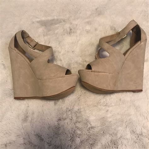 Steve Madden Shoes Steve Madden Nude Suede Platform Heels Size 8 Poshmark