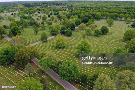 Long Island National Cemetery Photos and Premium High Res Pictures ...