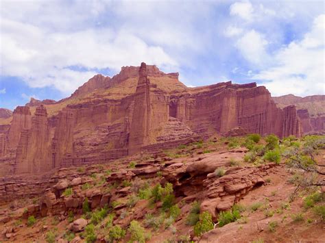 Fisher Towers Hike Moab Utah 10adventures