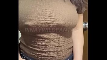 Milf Asi Tica Filipina Caliente Se Burla De Su Hermanastro En Una Videollamada Y Le Muestra Sus