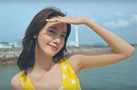 Hot Sexy Yoona Bikini Pics