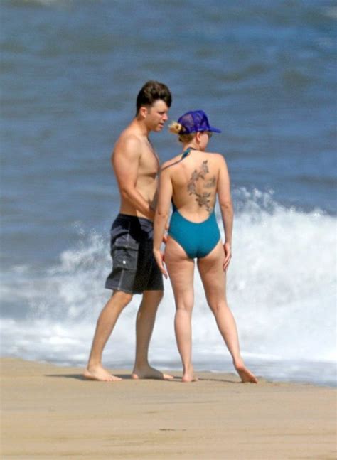 Scarlett Johansson Sexy Cellulite Ass In Hamptons The Fappening