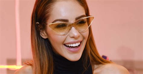 Nabilla en naïade incendiaire elle ose un bikini ficelle des plus minis Femmeactuelle fr