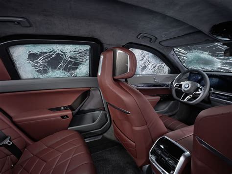 Представлены Bmw I7 Protection и Bmw 7 Series Protection которые
