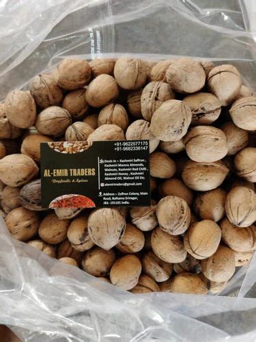 Kashmiri Kaagzi Walnuts Packaging Size Loose At Rs 300 Kg In Pampora