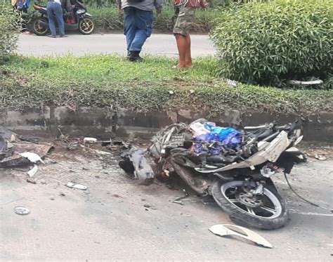 Tak Kuat Nanjak Truk Mundur Tabrak Motor Di Tanjakan Lebak Denok