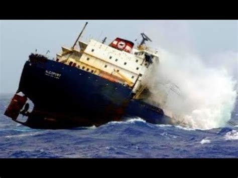 Top Giant Ships Overcome Terrible Waves In Mega Storm Youtube