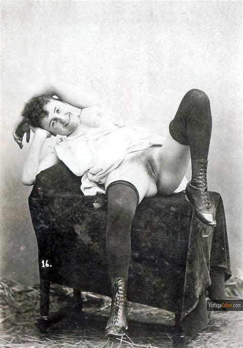 Vintage Pussy Porn Pics Juicy Cunt Close Ups With Nude Retro Hairy Slits In Classic XXX Photos