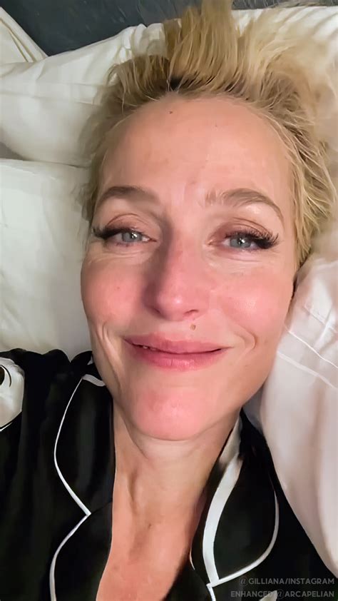 Gillian Anderson Wakes Up (Instagram) [792 x 1408] : r/ArcapelianRiddles