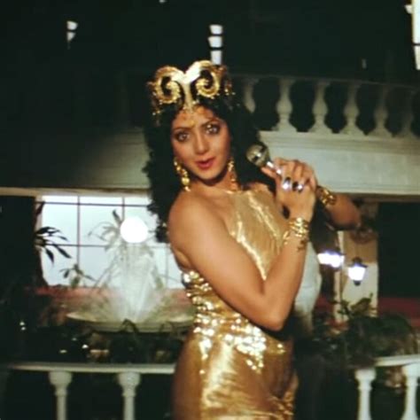 Sridevi In Mere Haathon Mein Nau Nau Choodhiyan Song From Chandni Movie