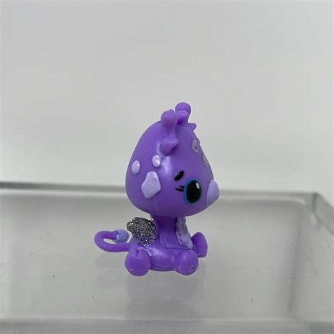 Hatchimals Colleggtibles Season 1 Purple Gireo Giraffe Figure