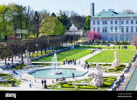 Mirabellgarten und Schloss Mirabell, Salzburg, Austria, Europe ...