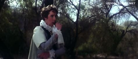 CMNF Lindsay Freeman Nude Scene