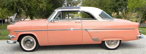 1954 Ford Customline | Volo Museum