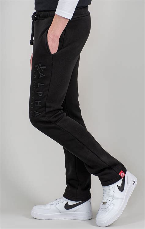 Брюки спортивные джоггеры ALPHA INDUSTRIES EMB JOGGER black, купить в ...