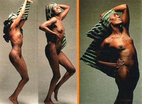 Jill Ireland Nude