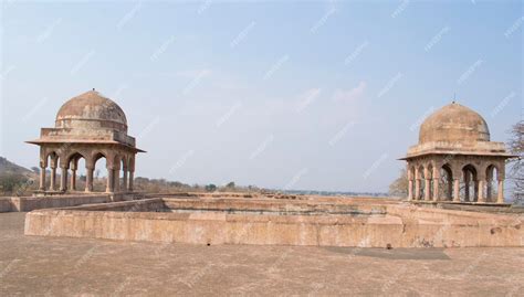 Premium Photo | Mandav fort view random pics