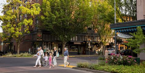 Best Walkable Downtowns In Oregon Via