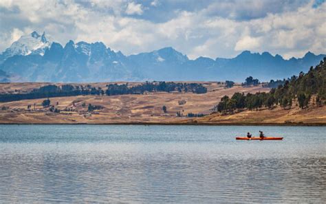 La Laguna De Huaypo En Cusco