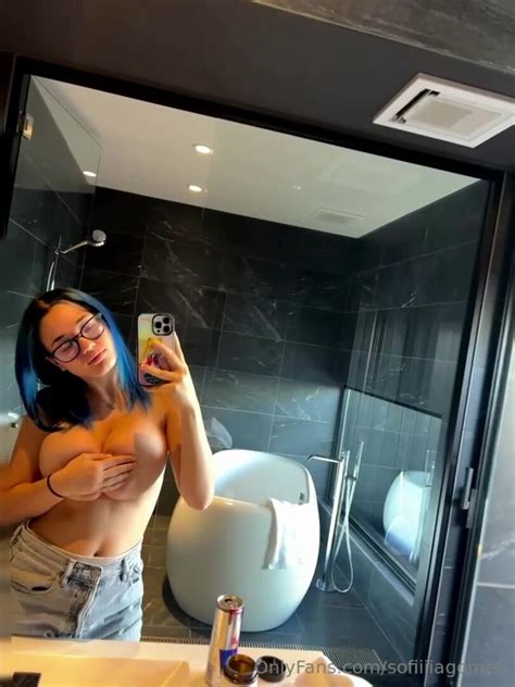 Assista Sofiiiagomez Handbra Nude Boobs Teasing Latest Onlyfans Leaked