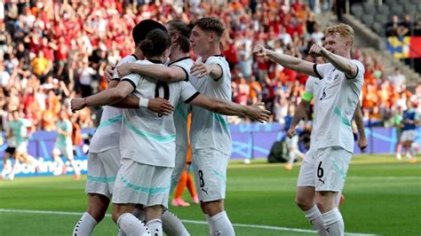 Eurocopa Austria vence a Países Bajos y pasa como líder del Grupo D